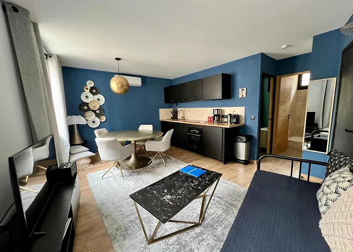Le Grand Clocher De Apartman *